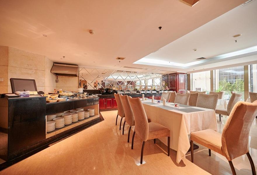Foshan Jinlai Holiday Hotel Exterior photo